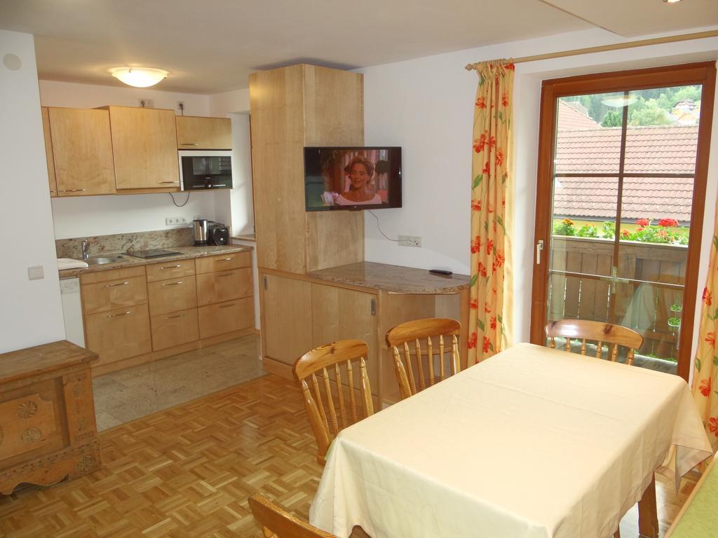 Apartamento Haus Edelweiss Sankt Margarethen im Lungau Habitación foto