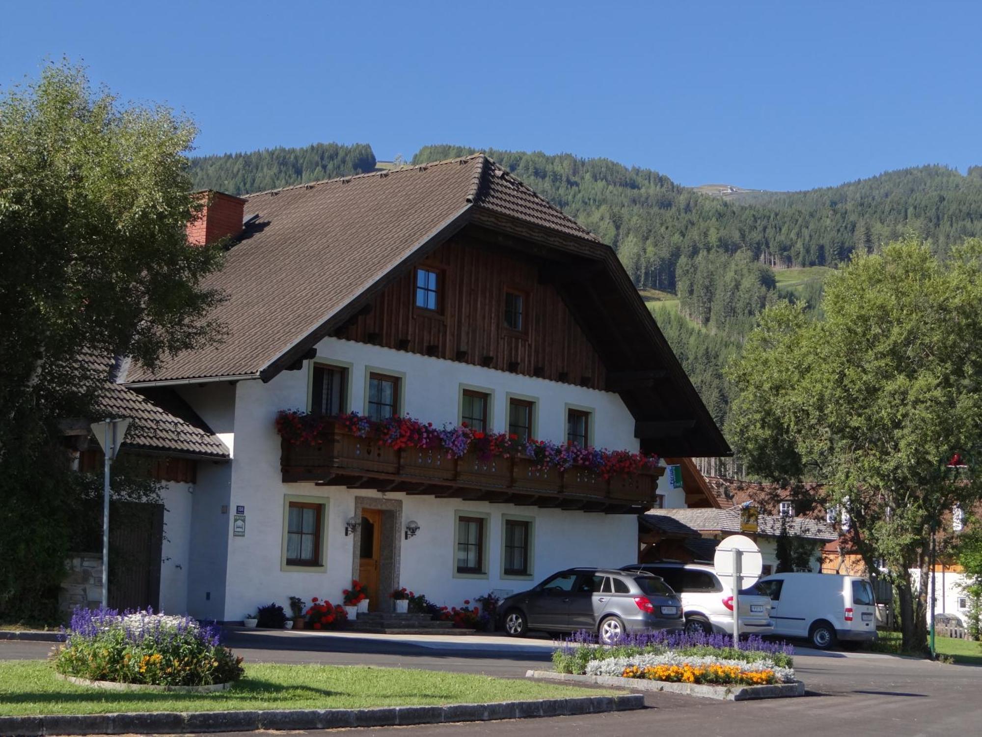 Apartamento Haus Edelweiss Sankt Margarethen im Lungau Exterior foto