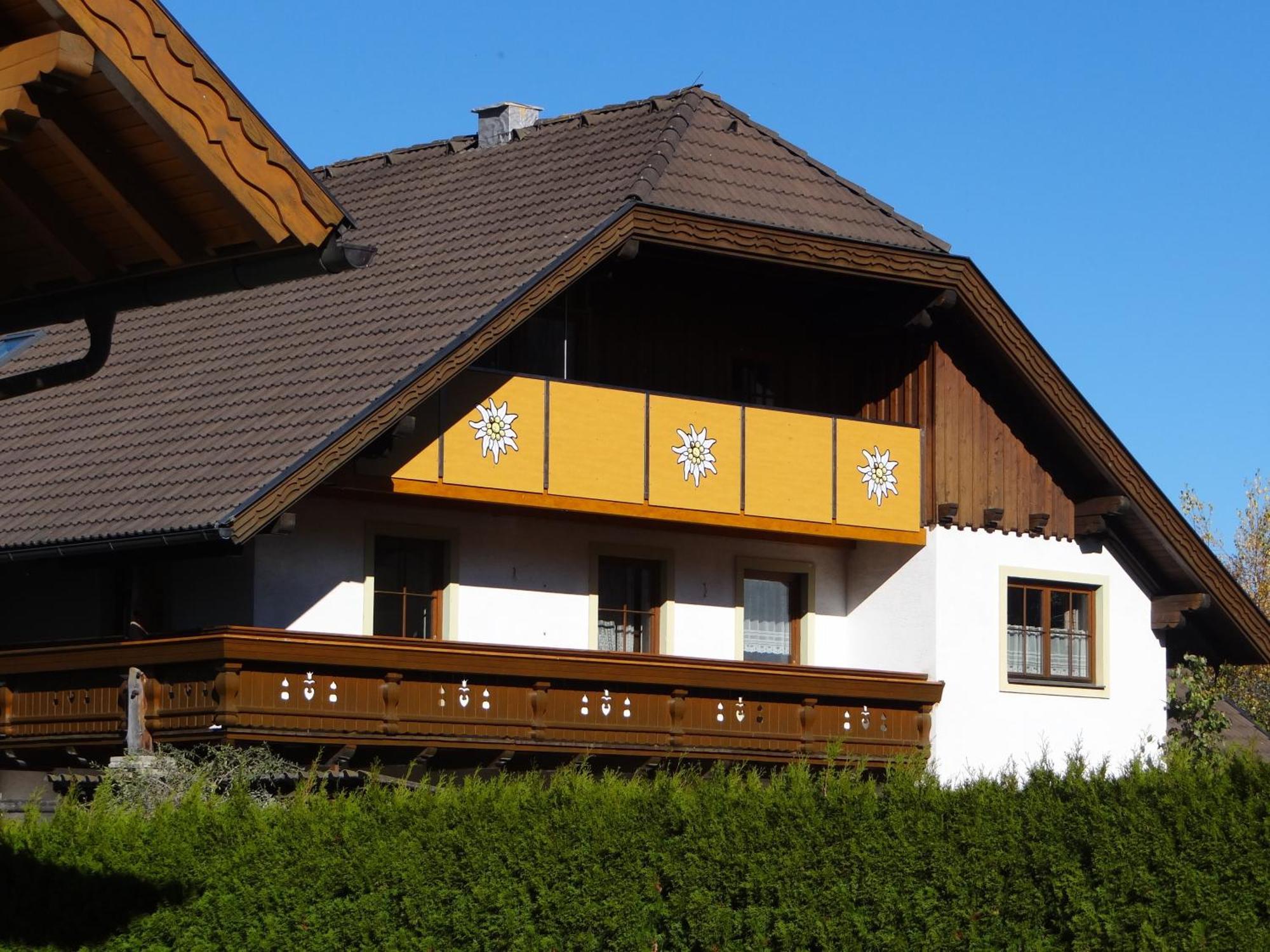 Apartamento Haus Edelweiss Sankt Margarethen im Lungau Exterior foto
